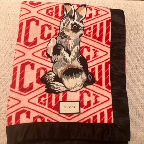 Authentic 2020 Gucci Bunny Rabbit Blanket LARGE - Picture 1 of 8